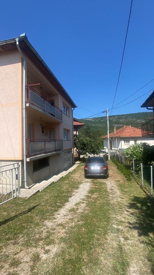 Апартаменты Apartman “Iva” Drvar Экстерьер фото