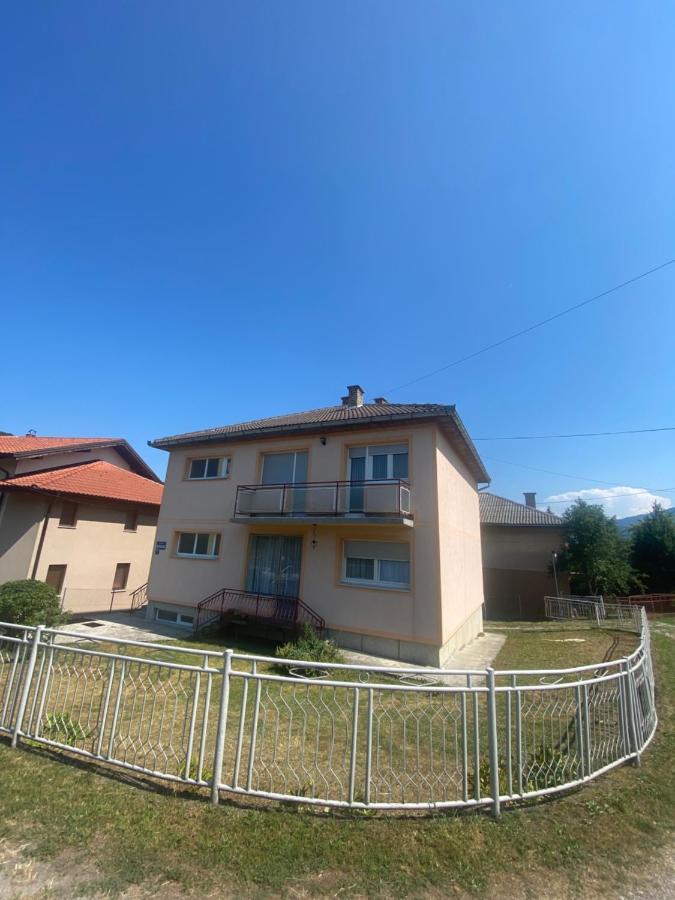 Апартаменты Apartman “Iva” Drvar Экстерьер фото
