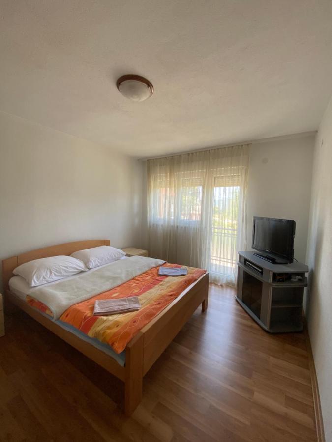 Апартаменты Apartman “Iva” Drvar Экстерьер фото